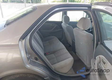 1998 Toyota Camry Ce/Le/Xle from USA, damaged, VIN 4T1BG22K6WU277604